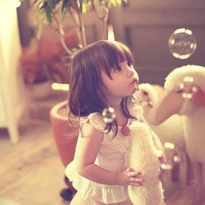 Meet your Posher, Crystal